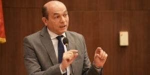حمدى السطوحى: استكمال صيانة شبكات الصرف أولوية لحماية قرية القرنة التراثى