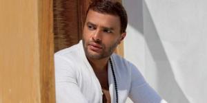 بفرحك وإنت تزعلني.. رامي صبري يطرح أولى أغنيات ألبوم قمر
