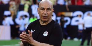 حسام حسن يجهز محمد عبدالمنعم لقيادة دفاع «الفراعنة» أمام بلجيكا