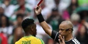 بعد الافتتاح.. البطاقات الحمراء تُشعل مخاوف نجوم البريميرليج في كأس العالم