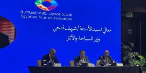 وزير السياحة يكشف ملامح ملامح التطوير في بعض المناطق الاستثمارية والسياحية