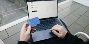 متاجر إلكترونية وهمية فى كوريا الجنوبية تمنح متعة التسوق دون إنفاق المال