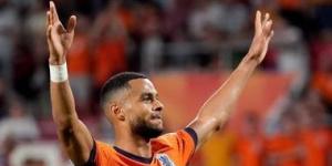 وفاة نجل كودي جاكبو نجم هولندا قبل مواجهة المغرب في كأس العالم