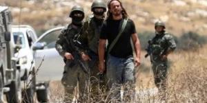 إصابة صحفى أمريكى وفلسطينيين فى هجوم لمستوطنين بقرية جالود جنوب نابلس