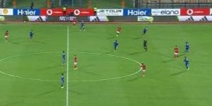 30 دقيقة.. الأهلي 0-0 سموحة.. وتكتل سكندري لمنع الأحمر من تسجيل هدف التقدم