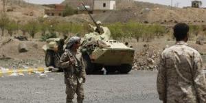 الجيش اليمنى يشن هجوماً على مواقع استراتيجية جنوب غربى تعز ومقتل 10 حوثيين