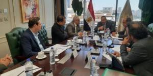 القائم بأعمال وزير الثقافة يبحث تطوير المسرح الجامعي