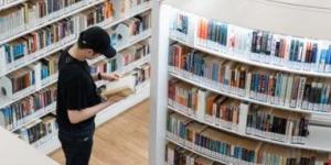 سنغافورة تدفع للمواطنين مقابل قراءة الكتب.. هل تنجح فى مواجهة أزمة القراءة؟