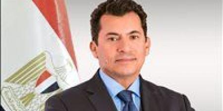 وزير الرياضة يكرم منتخب الناشئين والناشئات للبادل بعد إنجازهم ببطولة العالم بإسبانيا