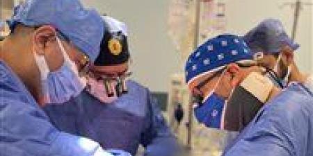 نجاح جراحة معقدة لتصحيح اعوجاج وتحدب العمود الفقري لطفلة بمستشفيات جامعة قناة السويس