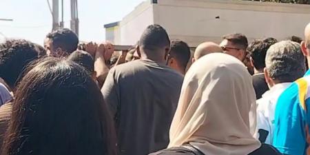 تشييع جنازة النقيب يوسف ابن محافظة الشرقية بعد وفاته في حادث أثناء ذهابه لعمله