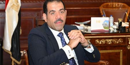 أمين عام مجلس الشيوخ الجديد يلتقي العاملين بالمجلس.. ويتابع ترتيبات إجراء انتخابات هيئات مكاتب اللجان النوعية الأحد المقبل