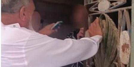 عايزين يطردوه من الشقة.. الداخلية تكشف تفاصيل الاعتداء على مسن السويس