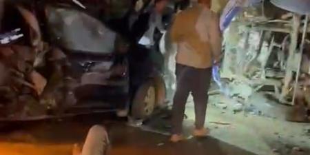 3 تريلات و5 سيارات وأتوبيس.. تفاصيل حادث مروع على طريق السويس -(صور)