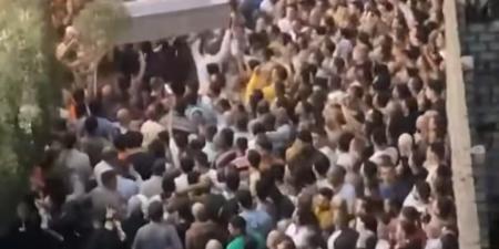 تشييع جنازة مهيبة لأم وأطفالها الثلاثة ضحايا جريمة الهرم