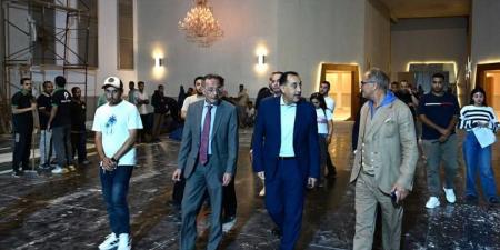 قبل أيام من الافتتاح الرسمي للمتحف المصري..رئيس الوزراء في جولة ليلية لمتابعة التجهيزات النهائية