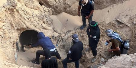 نتنياهو يأمر الجيش بقصف غزة.. وتوترات حول تسليم جثة رهينة