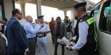 محافظ القاهرة يقود حملة مكبرة لضبط السائقين المخالفين والقضاء على المواقف العشوائية