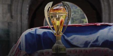 طاقم حكام مباراتى نصف نهائى السوبر المصرى فى الإمارات