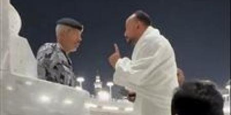 المعتمر المصري يخرج عن صمته ويكشف تفاصيل مهمة في واقعة الحرم المكي