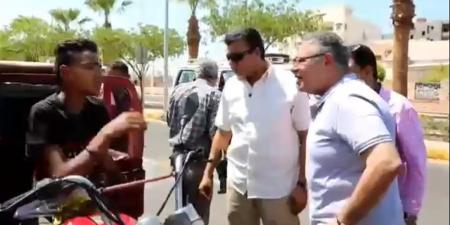 حظر سير التروسيكلات والكارو والمواقف العشوائية في البحر الأحمر