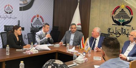 “القصير” يجتمع بغرفة العمليات المركزية لحزب الجبهة الوطنية استعدادًا لانتخابات الداخل