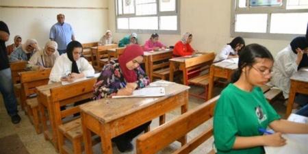 انطلاق امتحانات "الميدتيرم" بكليات وبرامج جامعة القاهرة الأهلية