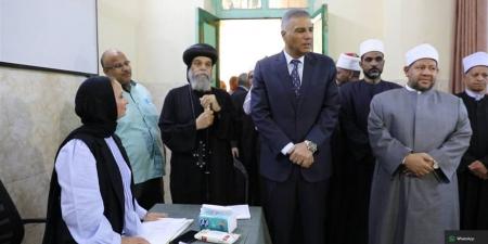 محافظ أسوان: المشاركة الإيجابية في الانتخابات تمثل رسالة وطنية