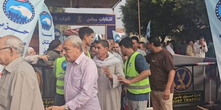 توافد المواطنين على لجان انتخابات مجلس النواب في بني سويف