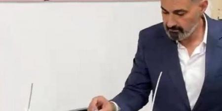 انتخابات مجلس النواب.. النائب ياسر جلال يدلي بصوته في الانتخبات البرلمانية