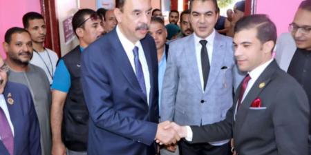 انتخابات النواب 2025.. محافظ سوهاج يتفقد عددا من لجان التصويت