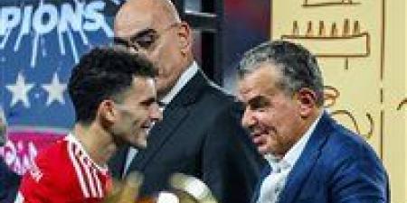 رسميا.. الزمالك يتقدم بشكوى رسمية ضد زيزو بعد تجاهله لـ مصافحة هشام نصر خلال مراسم التتويج بنهائي السوبر المصري