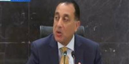 رئيس الوزراء يعلق على وصول القطار الكهربائي فائق السرعة إلى مصر