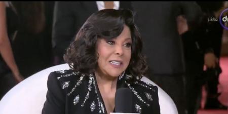 إسعاد يونس: دلوقتي مش كل الناس عايزة تخلف.. وإنعام سالوسة راسها وألف بلحة متظهرش معايا