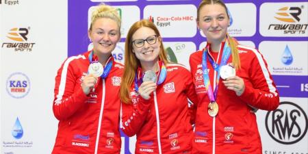 النرويج تتصدر منافسات السيدات في بطولة العالم للرماية