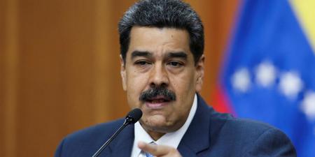 "بوليتيكو": البيت الأبيض يدرس منح مادورو "ممرا آمنا" في حال الإطاحة به