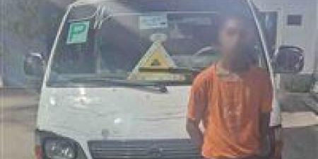 ضبط سائق ميكروباص دهس مزارعا خلال عبوره الطريق بالبساتين