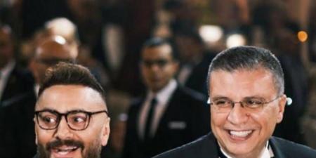 عمرو الليثي: "تامر حسني أخي وصديقي وأدعو الله أن يمن عليه بالشفاء العاجل"