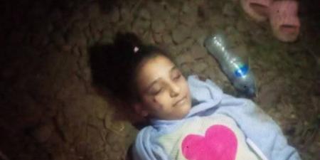 أسرة طفلة من ذوي الهمم تتعرف على جثمانها بعد مصرعها دهسًا أسفل قطار بأشمون