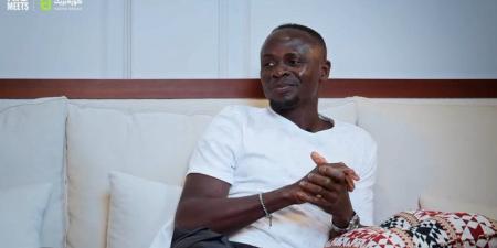 ساديو ماني يكشف حقيقة علاقته بمحمد صلاح في ليفربول: لا منافسة وصلاح رجل طيب جدًا