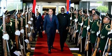 نيابة عن الرئيس.. مدبولي يصل "جوهانسبرج" لترؤس وفد مصر المُشارك بقمة مجموعة العشرين (G20)