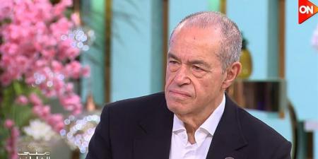 من بيت الطلبة ومديونيات لملياردير.. محمد منصور يكشف تجربته القاسية بالغربة