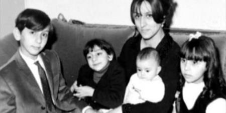 "فيروز بعيدا عن الفن".. قاطعها زياد وتوفت ابنتها العروس وقصتها المؤثرة مع هالي "القعيد"