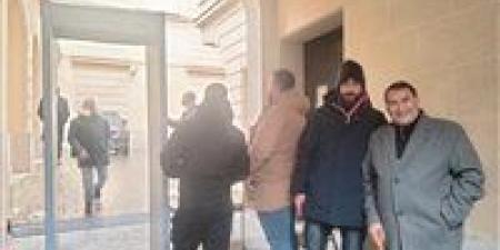 توافد أبناء الجالية المصرية في فرنسا للإدلاء بأصواتهم في مجلس النواب