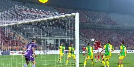 دوري أبطال أفريقيا: محمود حسن تريزيجيه يسجل الهدف الأول للأهلي في مرمى شبيبة القبائل بصناعة أحمد سيد زيزو