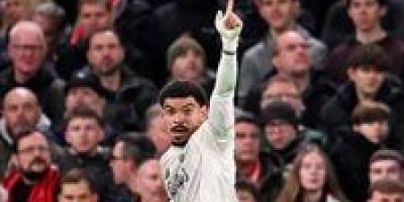 كارثة في الأنفيلد: محمد صلاح يشارك في خسارة ليفربول أمام نوتينجهام فورست في الدوري الإنجليزي الممتاز