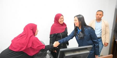 مايا مرسي تتفقد مديرية التضامن بمجمع المصالح للخدمات الذكية بمحافظة الوادي الجديد