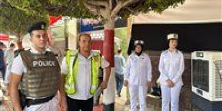 الشرطة النسائية في الواجهة… تسهيل دخول السيدات وكبار السن إلى اللجان