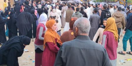 السيدات تزين الطوابير.. التنسيقية: توافد الناخبين على لجان الاقتراع في شمال سيناء