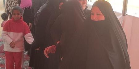 سيدات البدو تشاركن في التصويت بانتخابات النواب بالسويس (صور)